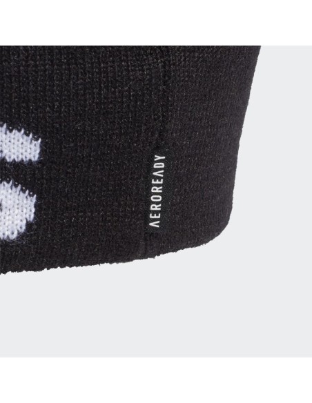 Berretto nero per tutti i giorni con logo Adidas. Berretto nero per tutti i giorni con logo Adidas.