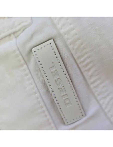 Pantaloncini Estivi Diesel Twill Ragazzo – Bianco Versatile e Comodo  